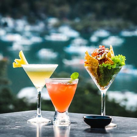 The Funny Lion - El Nido Hotel Exterior photo