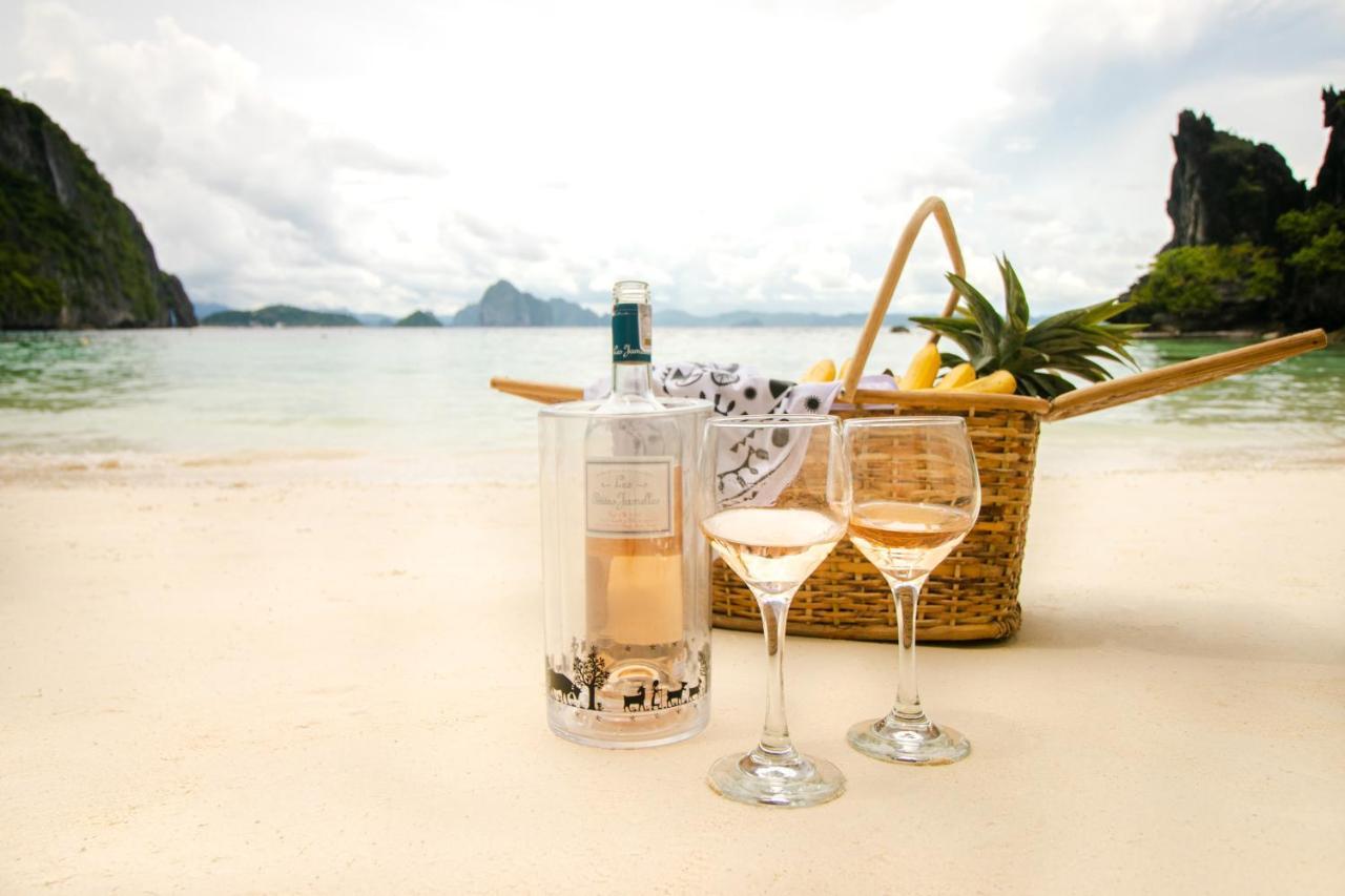 The Funny Lion - El Nido Hotel Exterior photo